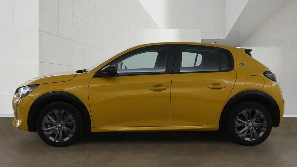Peugeot e-208 Hatchback Yellow #6