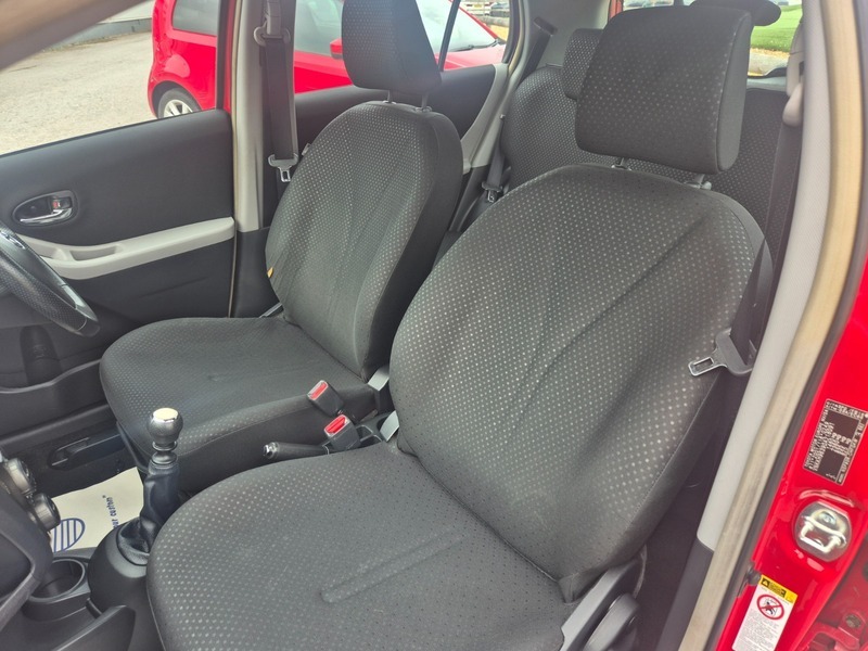 Toyota Yaris Hatchback Red #13