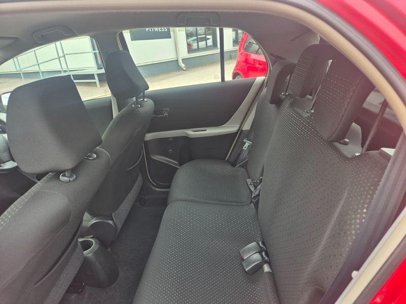 Toyota Yaris Hatchback Red #12