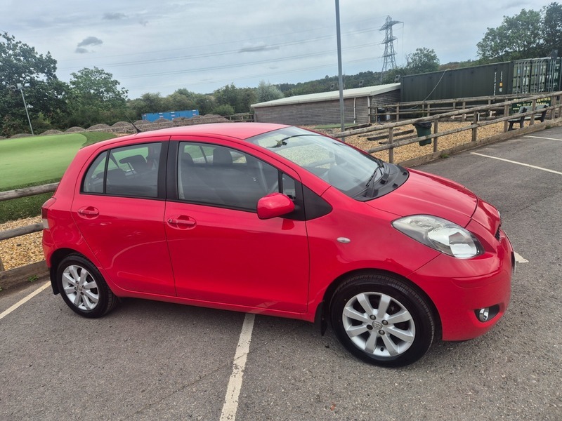 Toyota Yaris 1.33 Dual Vvt-i T Red #4