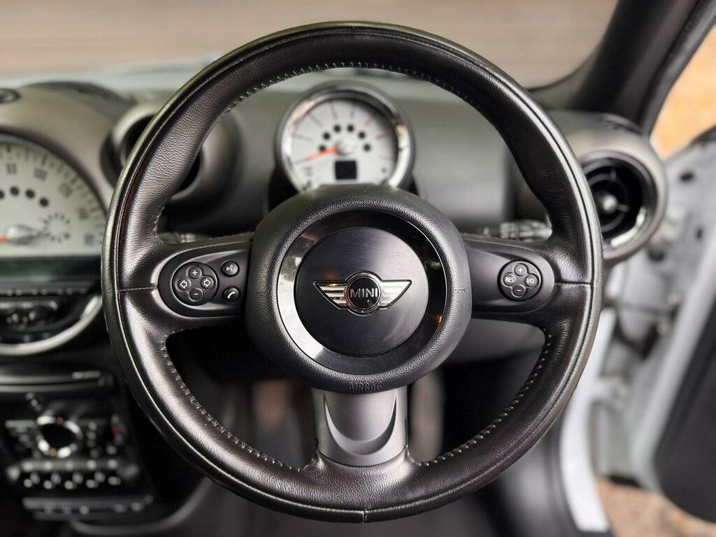 Mini Countryman 2.0 Cooper Sd All4 141 Bhp Red #10
