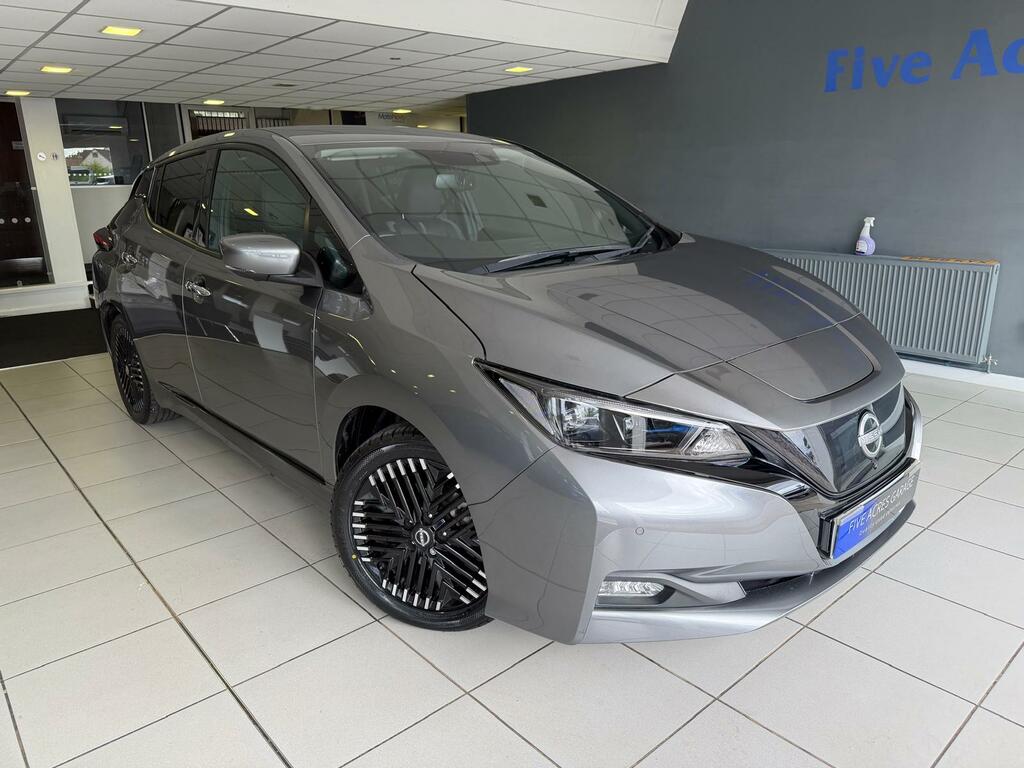 Nissan Leaf Hatchback Grey