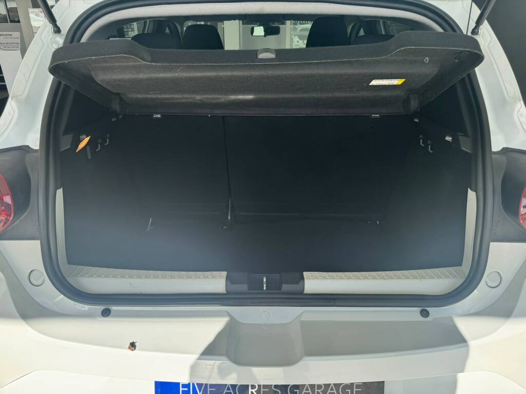 Dacia Sandero Hatchback White #6