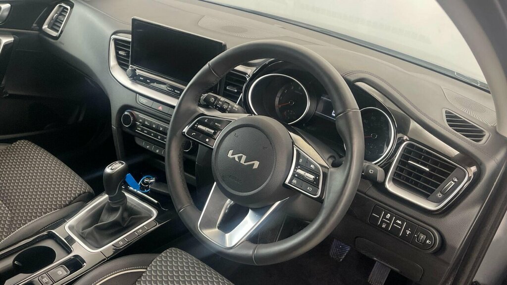 Kia Ceed 1.5 T-gdi Mt Gt-line White #20