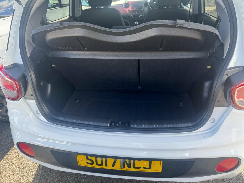 Hyundai I10 1.2 Premium White #10