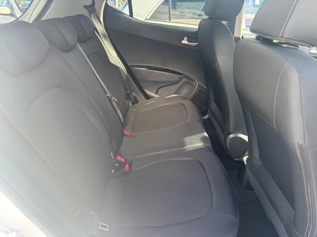 Hyundai I10 1.2 Premium White #8