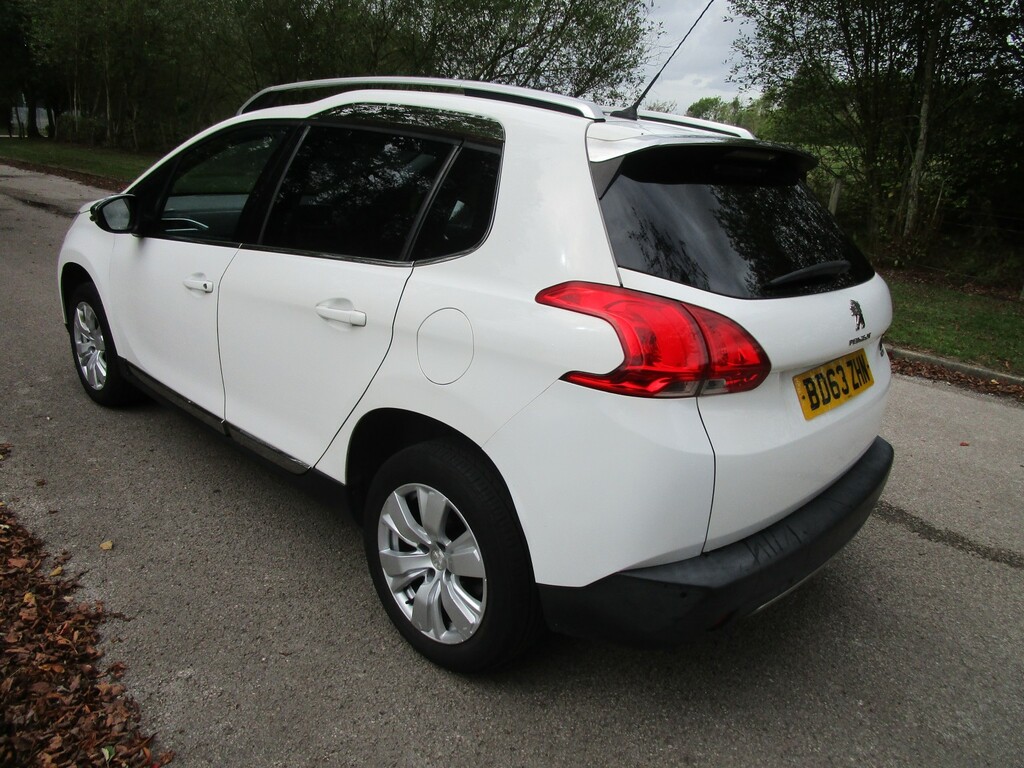Peugeot 2008 1.6 E-hdi Allure White #6