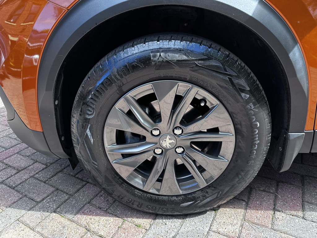 Peugeot 2008 Gt Premium White #32