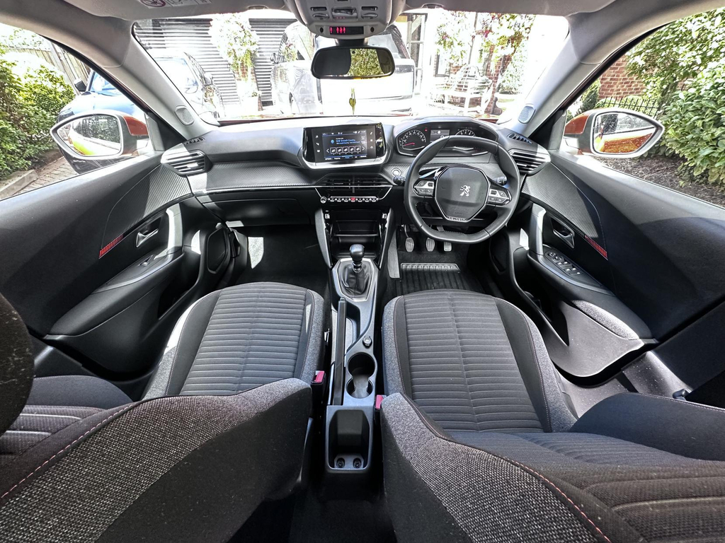 Peugeot 2008 Gt Premium White #10