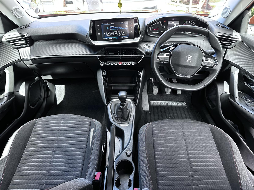 Peugeot 2008 Gt Premium White #9