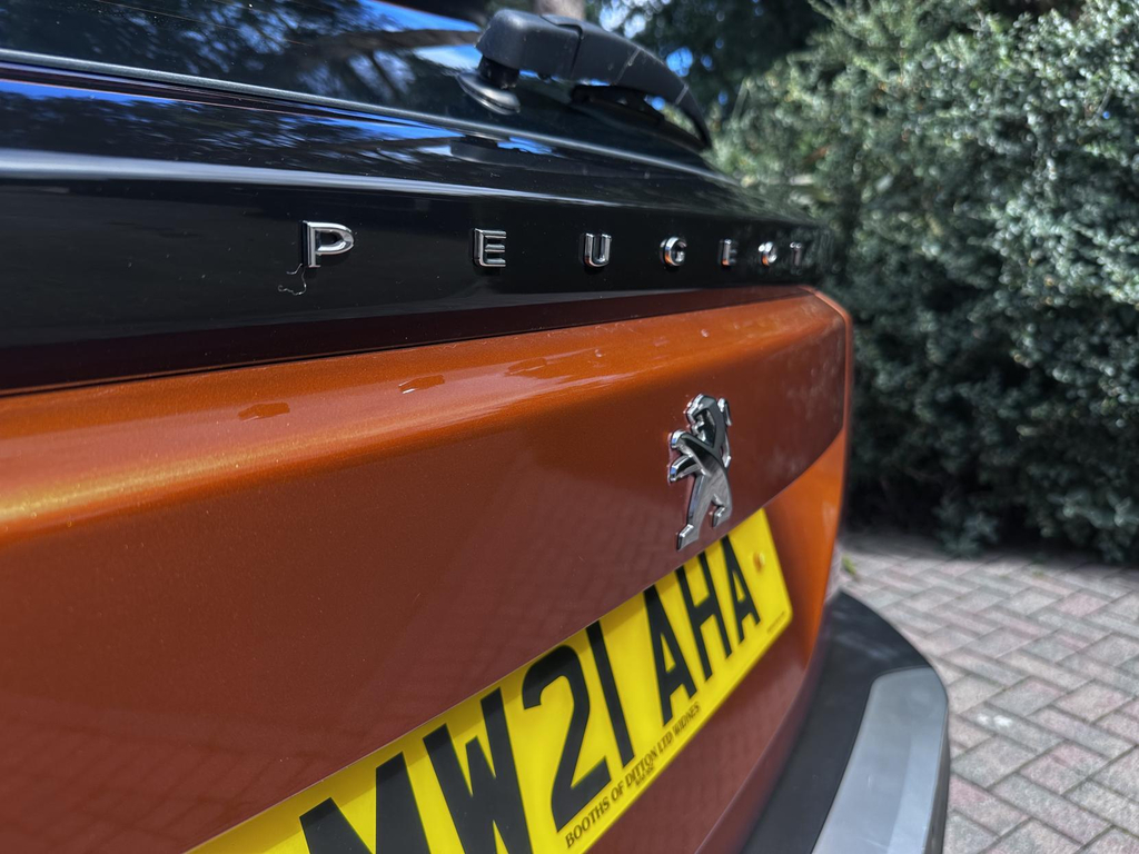 Peugeot 2008 Gt Premium White #29