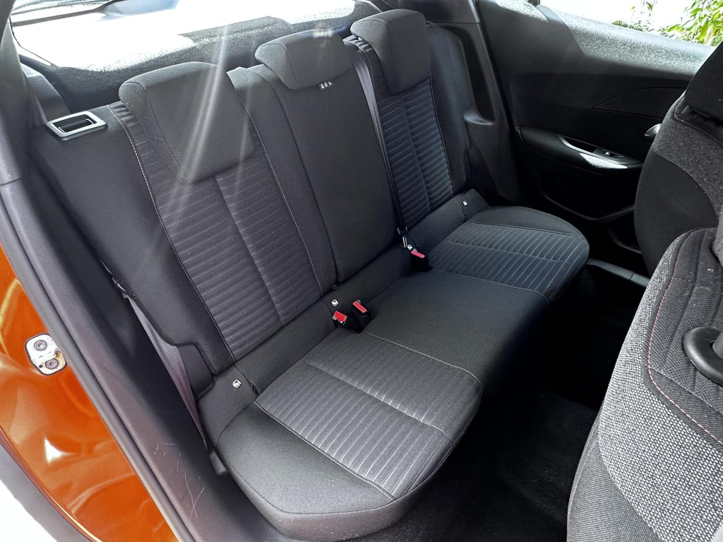 Peugeot 2008 Gt Premium White #12
