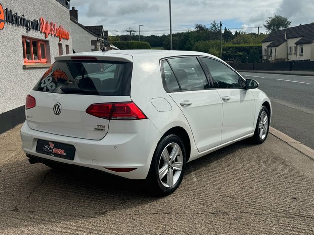 Volkswagen Golf 1.6 Tdi Bluemotion Tech Match Edition Hatchback White #4