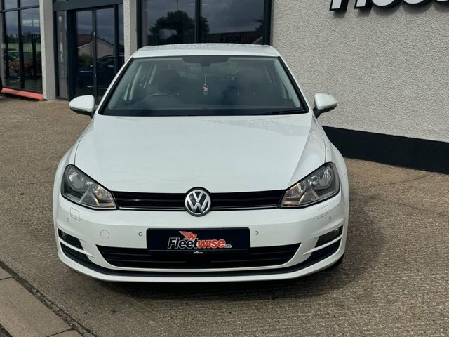 Volkswagen Golf 1.6 Tdi Bluemotion Tech Match Edition Hatchback White #2