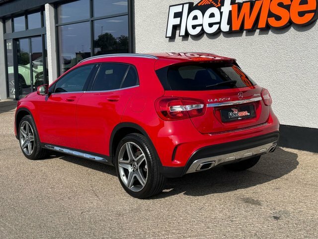 Mercedes-Benz GLA Class 2.1 Gla220d Amg Line Suv 7G-dct 4Matic Red #6