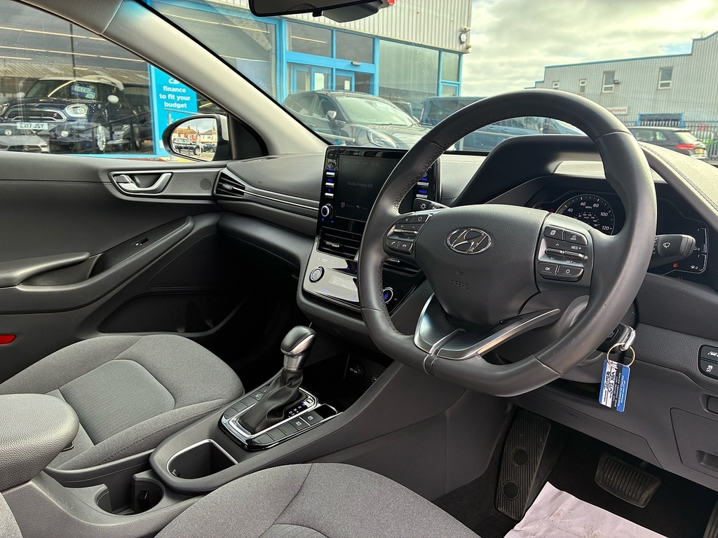 Hyundai Ioniq H-gdi Se Connect Grey #5