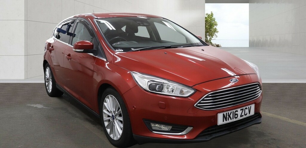 Ford Focus 1.5 T Ecoboost Titanium X Red #2
