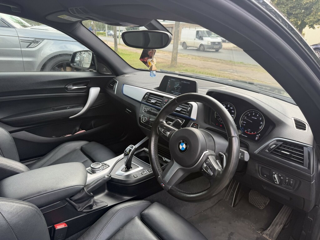 BMW 1 Series 3.0 M140i Shadow Edition 3-Door Black #4