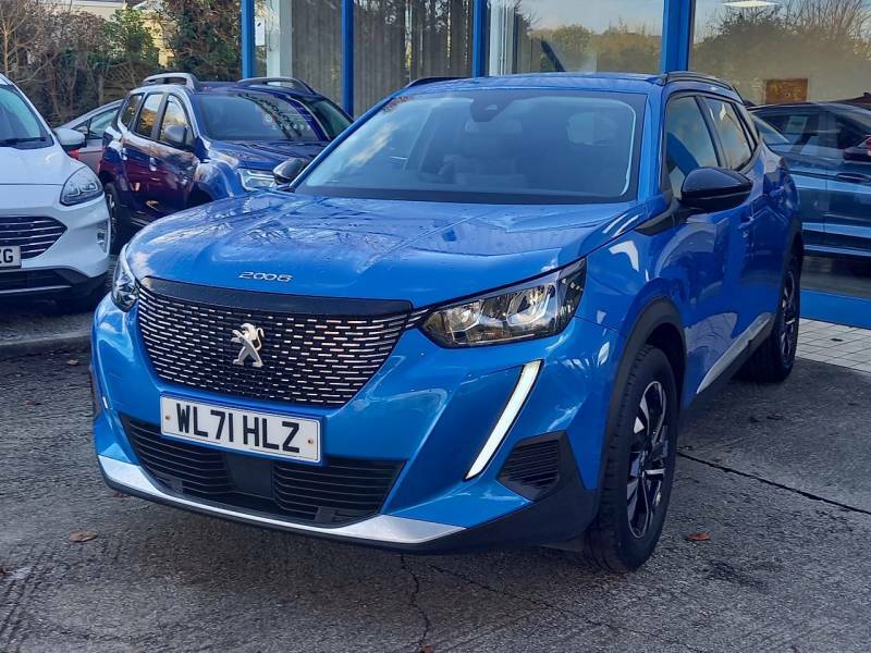 Peugeot 2008 1.2 Puretech 130 Allure Premium Blue #2