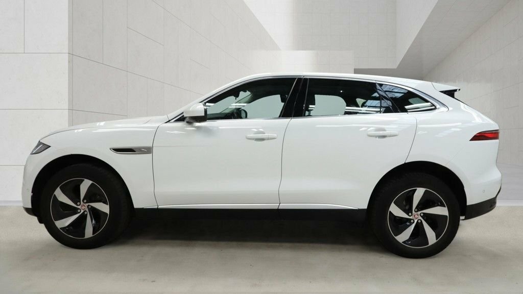 Jaguar F-Pace 2L S White #6