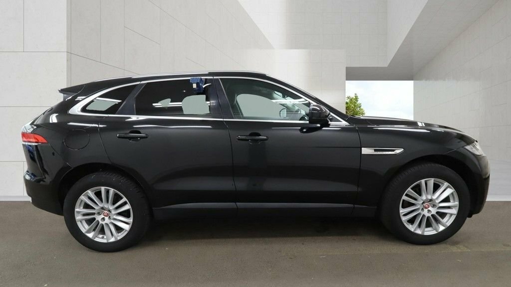 Jaguar F-Pace 2L Portfolio EY19TKT Black #5