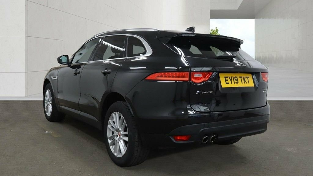 Jaguar F-Pace 2L Portfolio EY19TKT Black #3