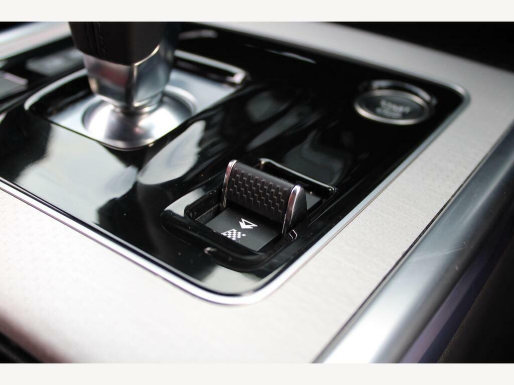 Jaguar XE 2.0 D200 R-dynamic S White #24
