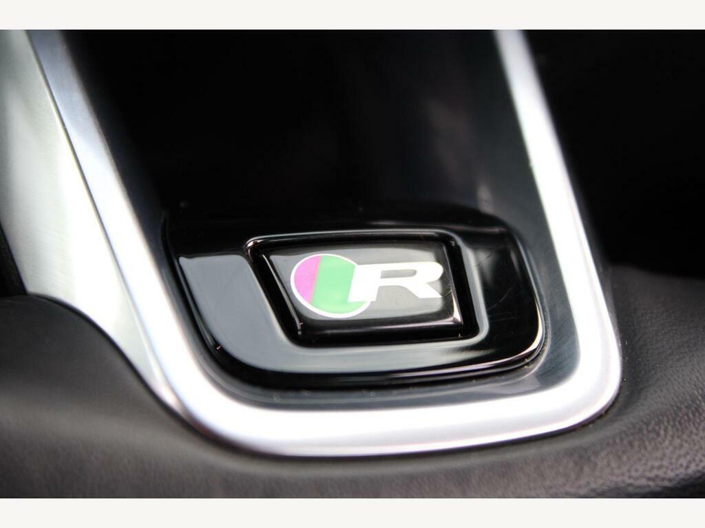 Jaguar XE 2.0 D200 R-dynamic S White #32