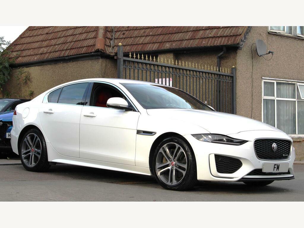 Jaguar XE 2.0 D200 R-dynamic S White #28