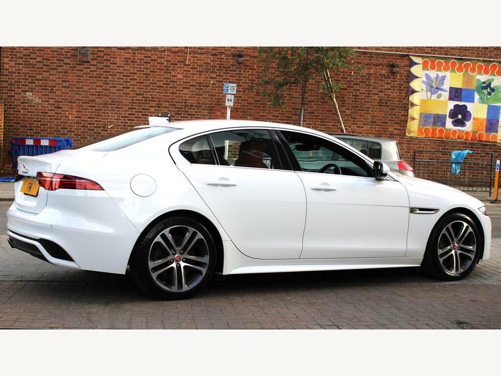 Jaguar XE 2.0 D200 R-dynamic S White #13