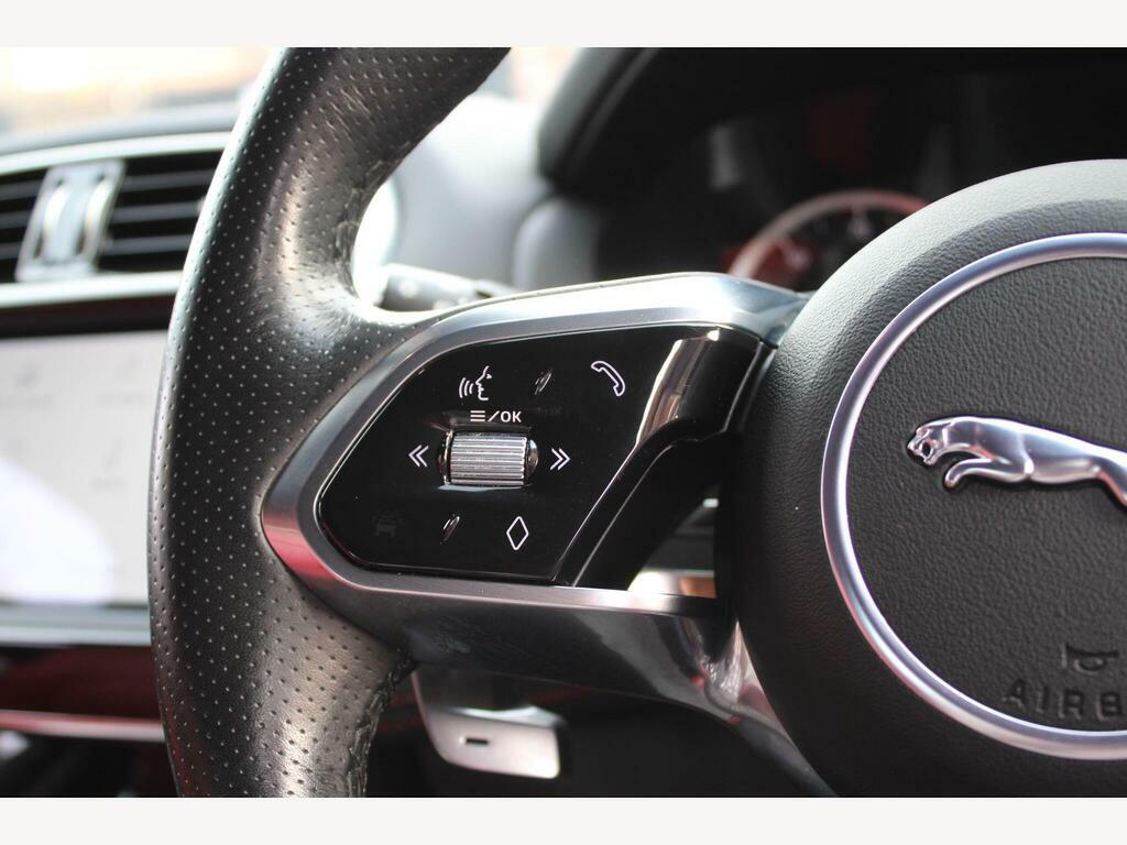 Jaguar XE 2.0 D200 R-dynamic S White #33