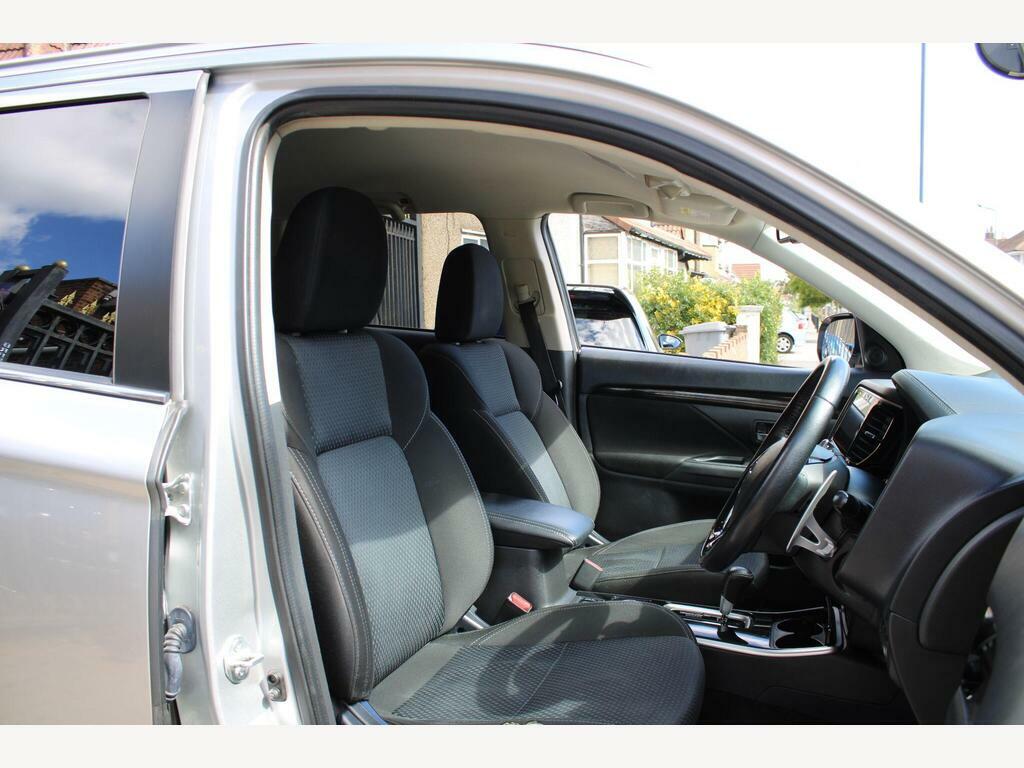 Mitsubishi Outlander 2.0 Mivec Juro Cvt 4Wd Euro 6 S S Silver #6