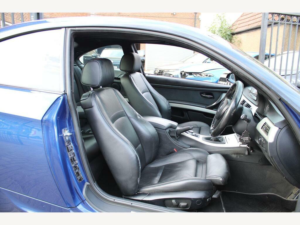BMW 3 Series 330 Se Blue #4