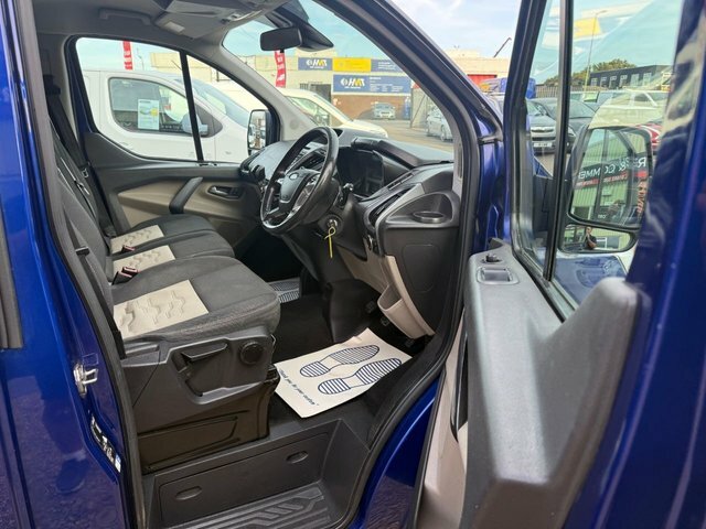 Ford Tourneo Custom Minibus Black #3