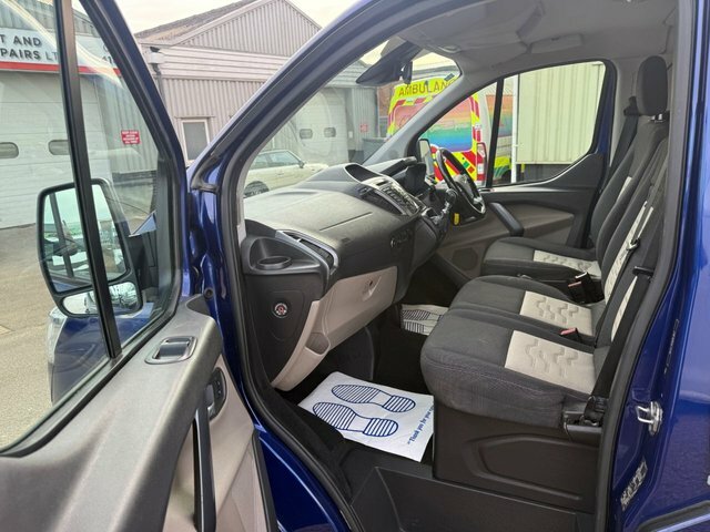 Ford Tourneo Custom Minibus Black #8