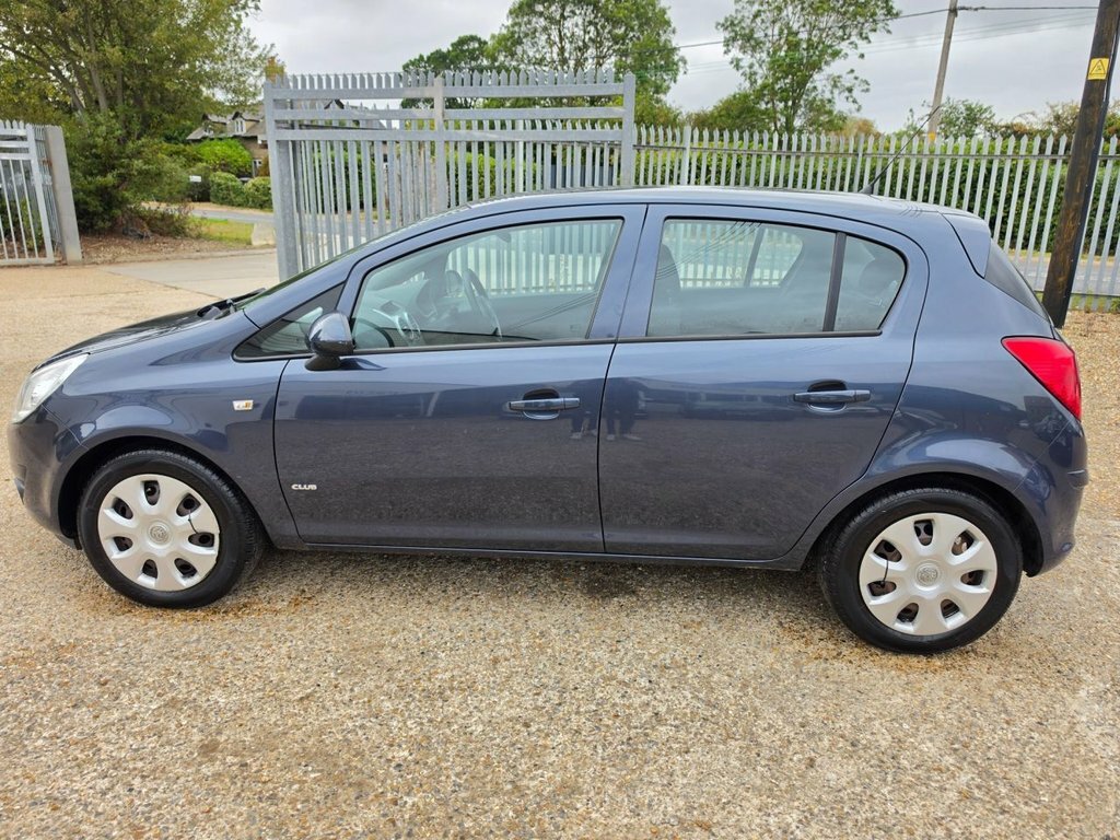 Vauxhall Corsa 1.4L Club Blue #2