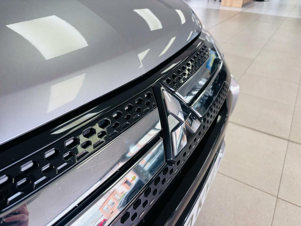 Mitsubishi Outlander Design Grey #11