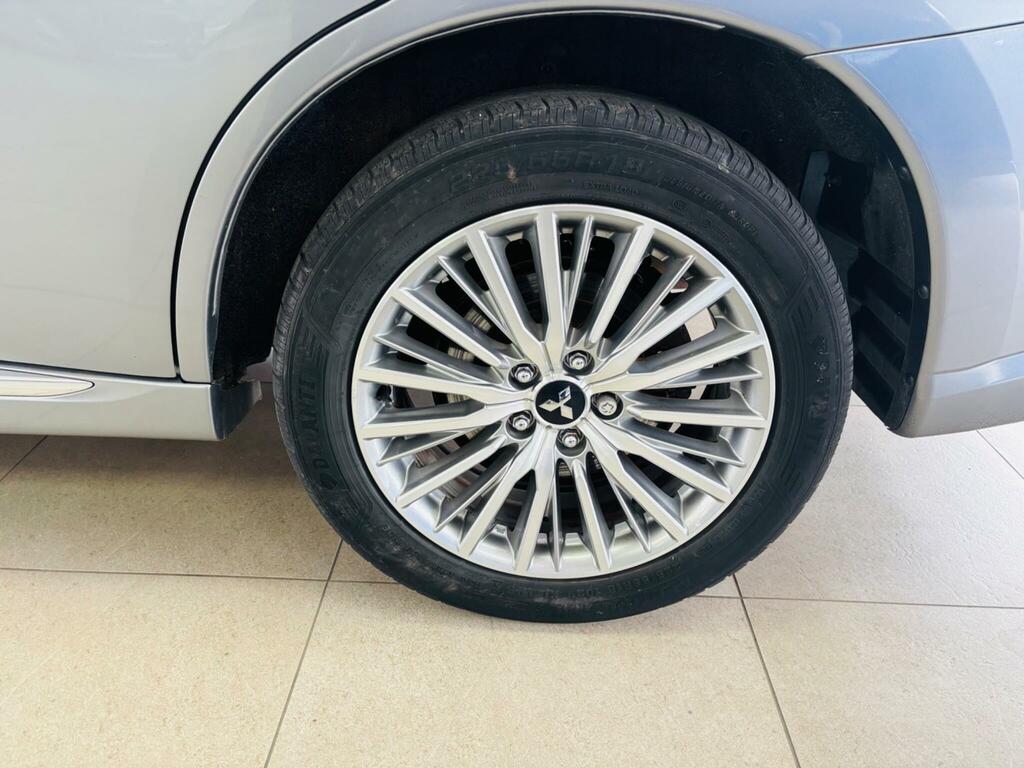 Mitsubishi Outlander Design Grey #17