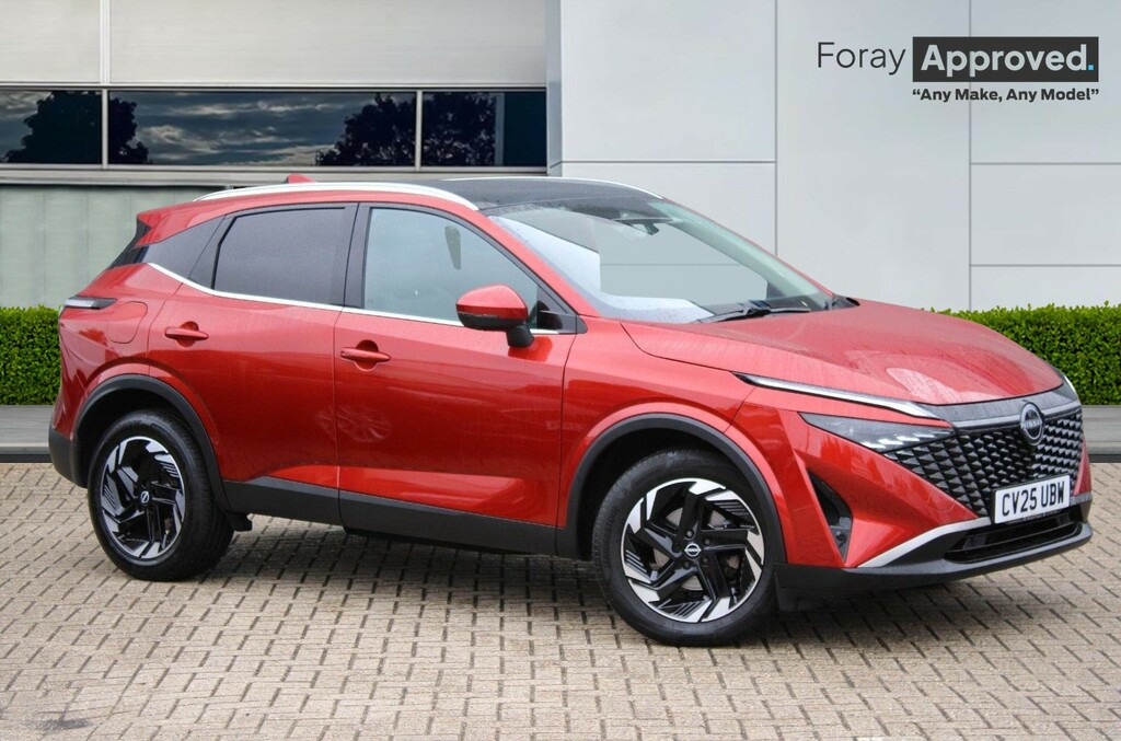 Nissan Qashqai 1.3 Dig-t Mh 158 N-connecta Xtronic Red
