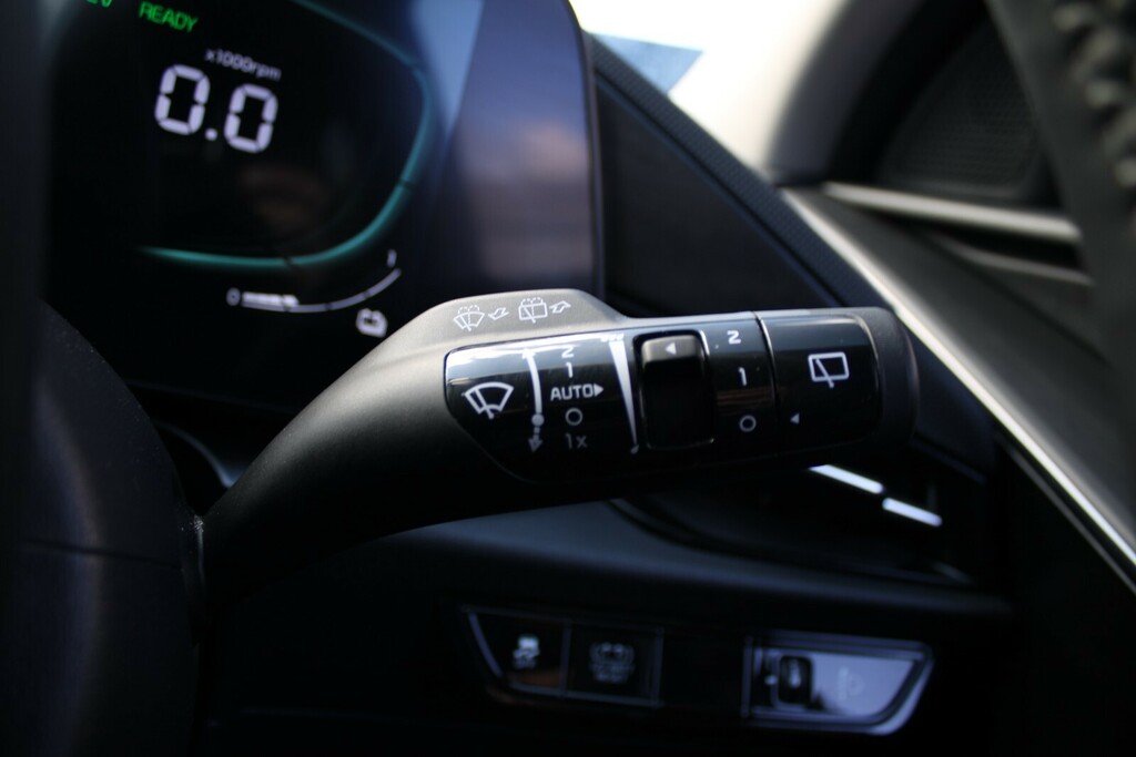 Kia Niro Niro 4 Phev White #36