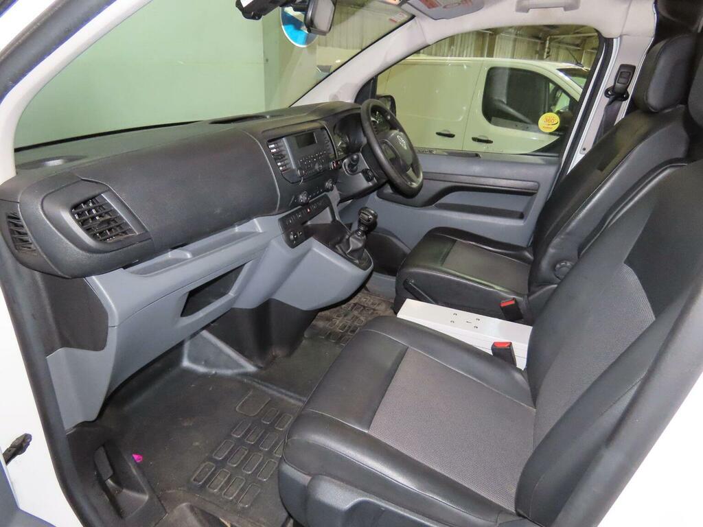 Vauxhall Vivaro 1.4 Vti S White #8