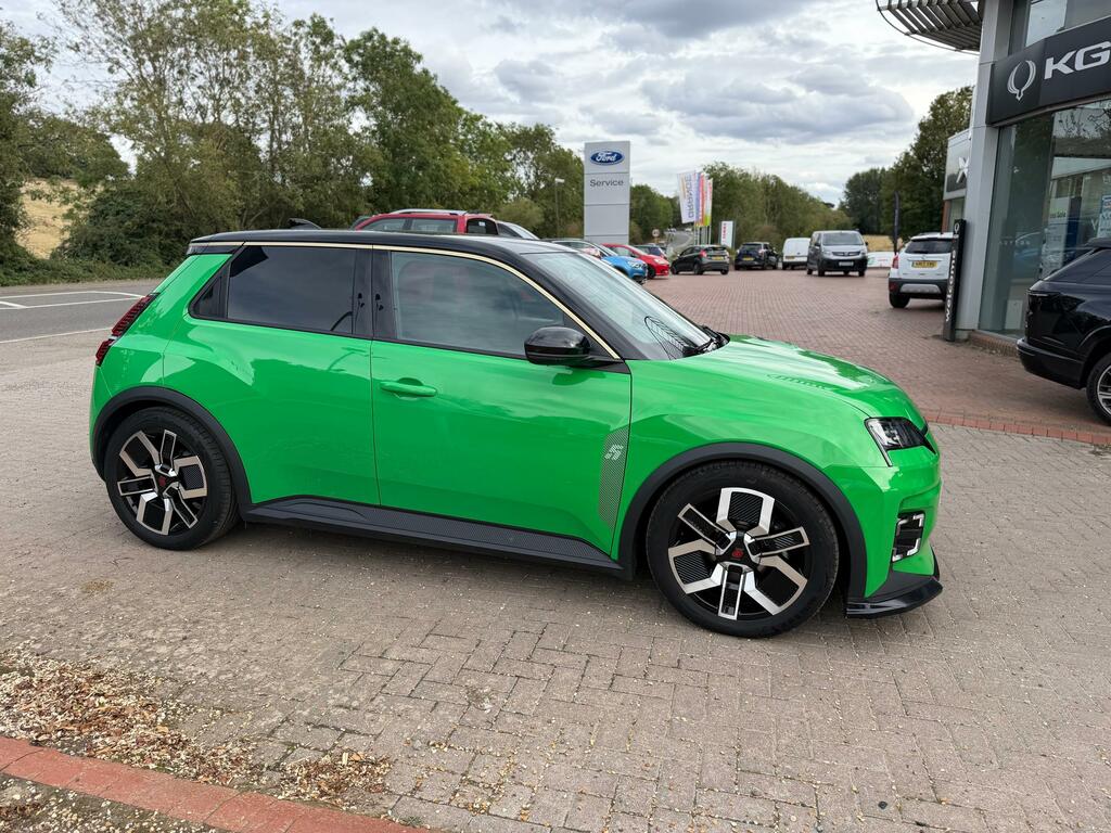 Renault 5 E-Tech Comfort Range 52Kwh Techno Hatchback Green #4