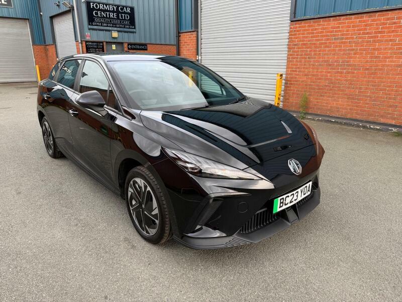 MG MG4 64kwh-se-long-range-auto-5dr Black