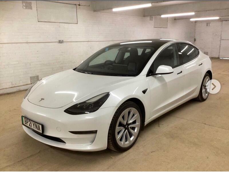 Tesla Model 3 Dual-motor-long-range-auto-4wde-4dr White