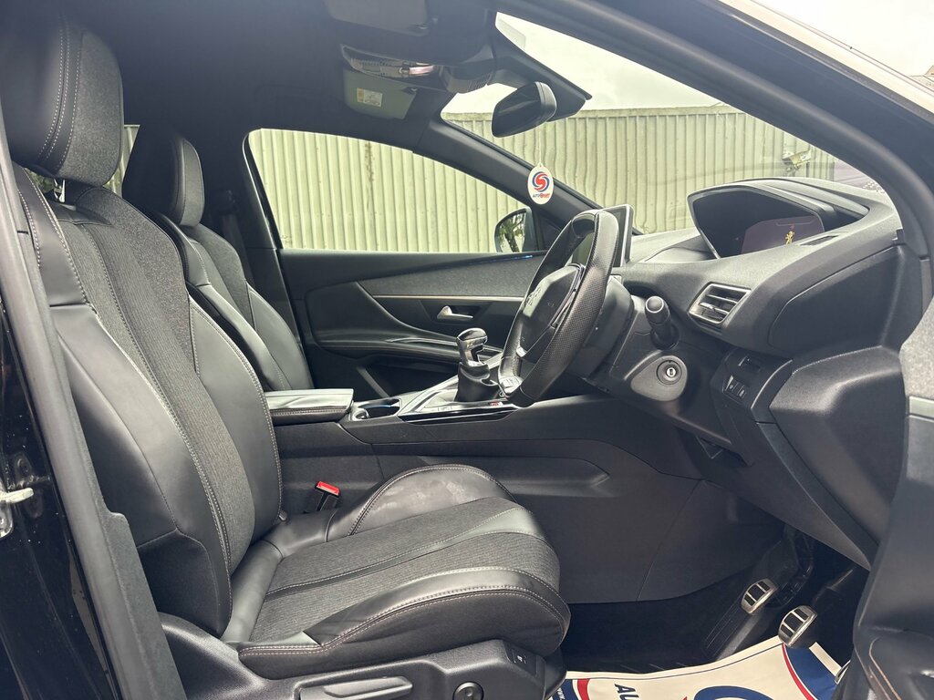 Peugeot 3008 1.2 Puretech Gt Line Suv Euro 6 Black #4