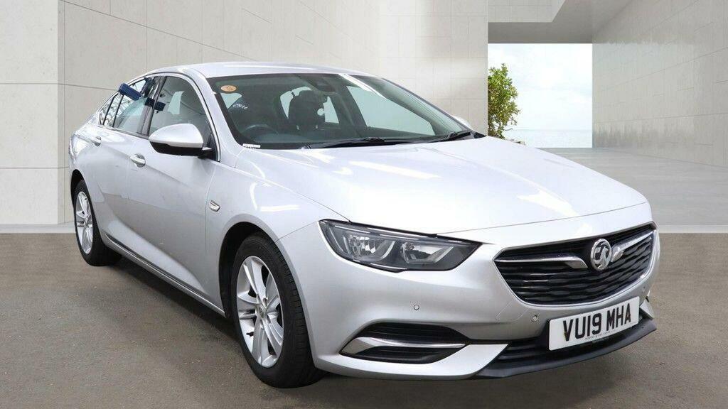 Vauxhall Insignia 1.6 Turbo D Blueinjection Tech Line Nav Grand Spor Silver
