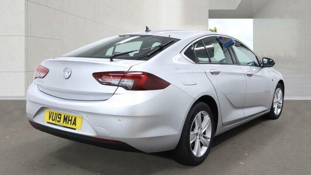 Vauxhall Insignia 1.6 Turbo D Blueinjection Tech Line Nav Grand Spor Silver #4