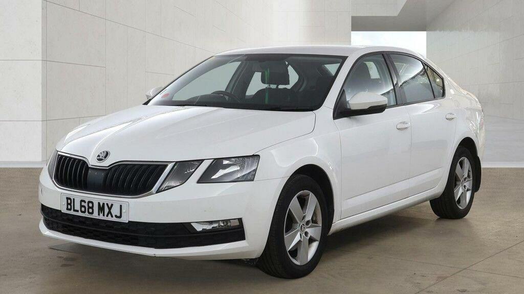 Skoda Octavia 1.0 Tsi Se Euro 6 Ss White #2
