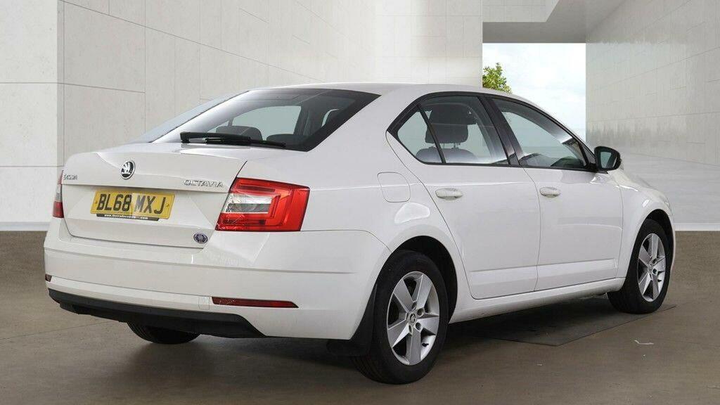 Skoda Octavia 1.0 Tsi Se Euro 6 Ss White #4