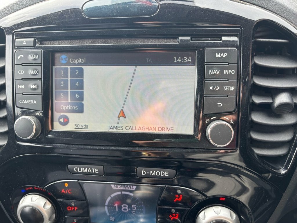 Nissan Juke Hatchback Black #12